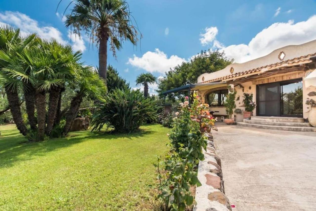 Villa Con Immenso Giardino Orosei Bagian luar foto