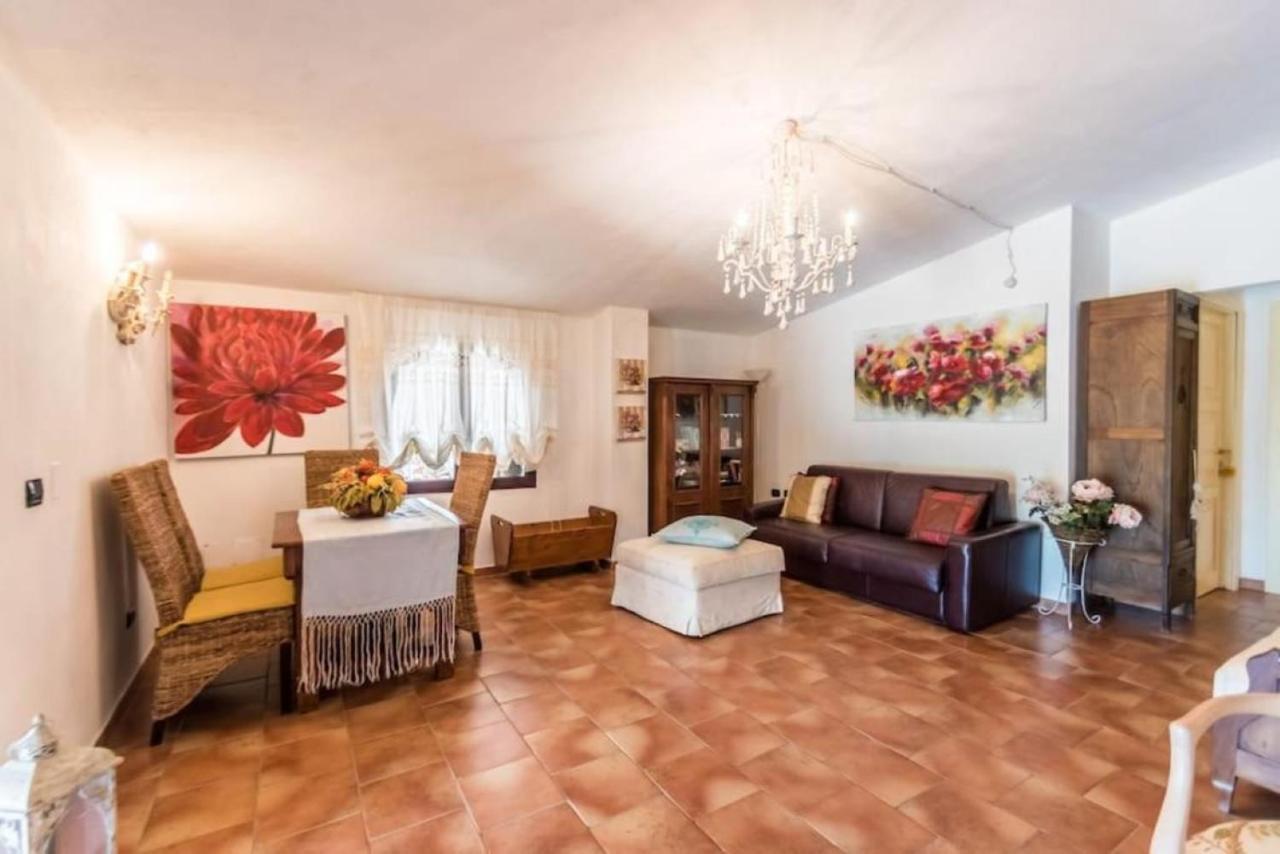 Villa Con Immenso Giardino Orosei Bagian luar foto