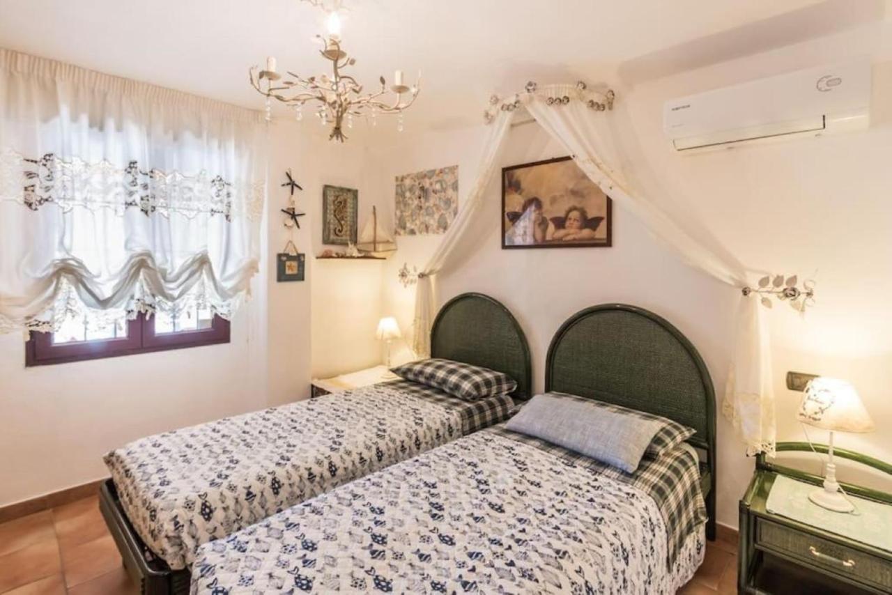 Villa Con Immenso Giardino Orosei Bagian luar foto