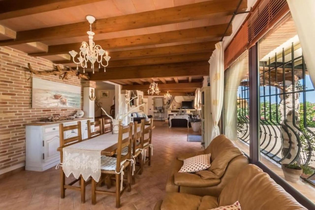 Villa Con Immenso Giardino Orosei Bagian luar foto