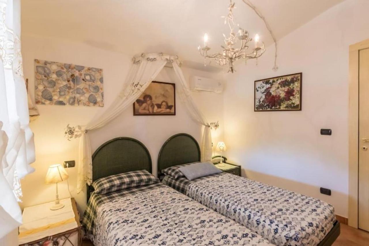 Villa Con Immenso Giardino Orosei Bagian luar foto